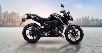 APACHE RTR 160 4V BLACK EDITION5